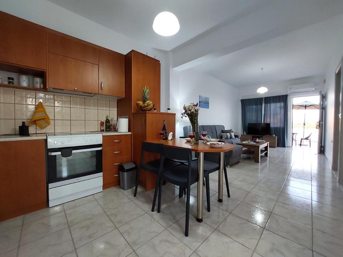 Iakovos Apartments Chorafakia Bagian luar foto