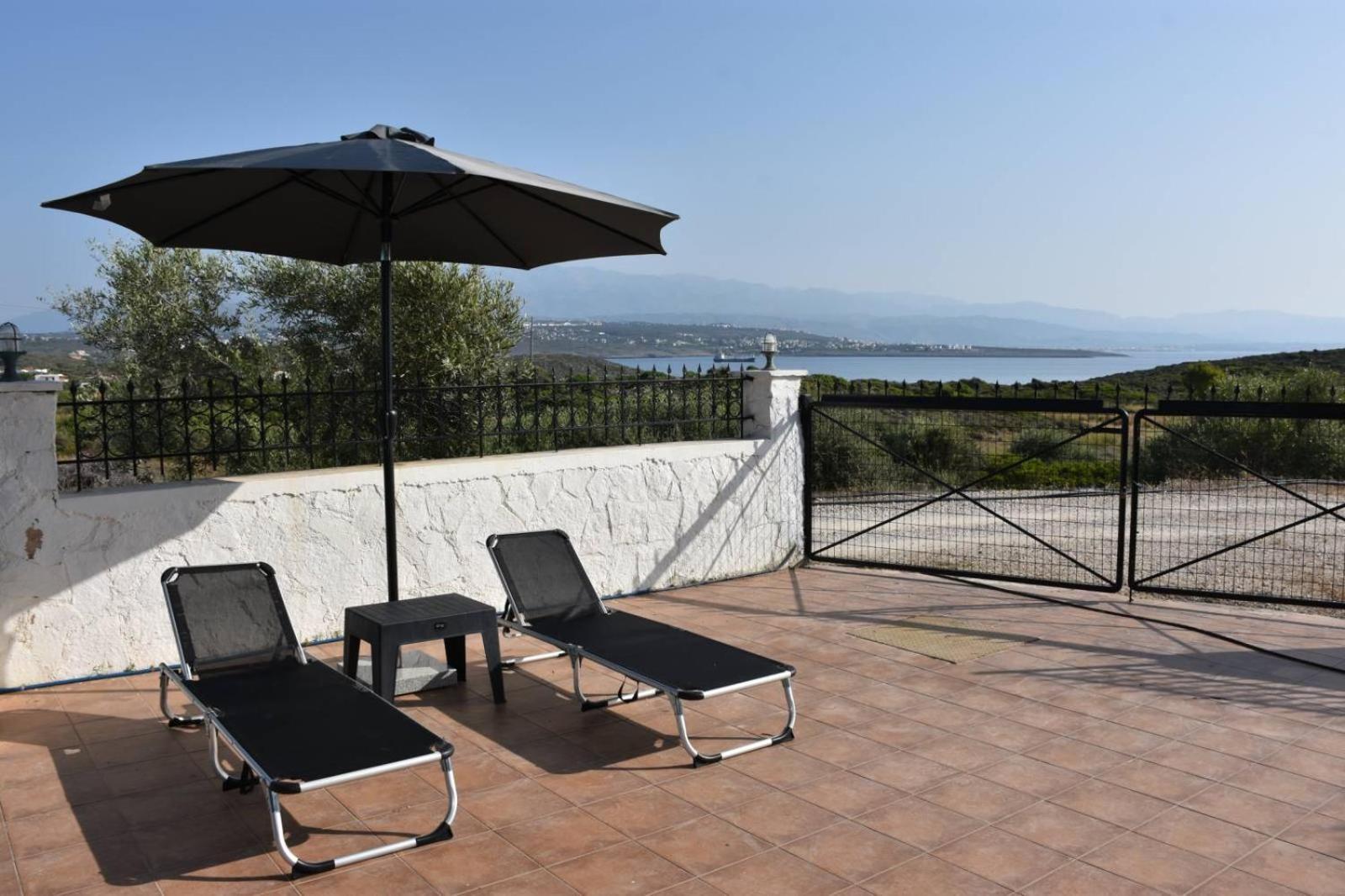 Iakovos Apartments Chorafakia Bagian luar foto
