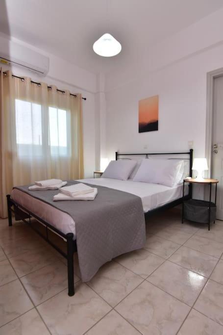 Iakovos Apartments Chorafakia Bagian luar foto
