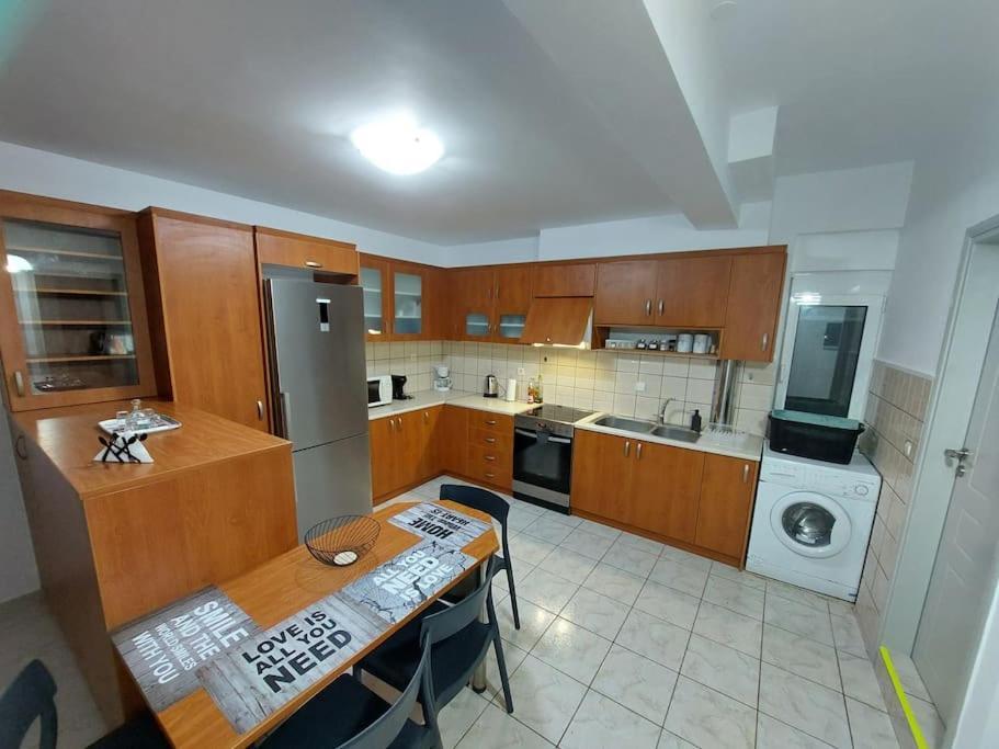 Iakovos Apartments Chorafakia Bagian luar foto
