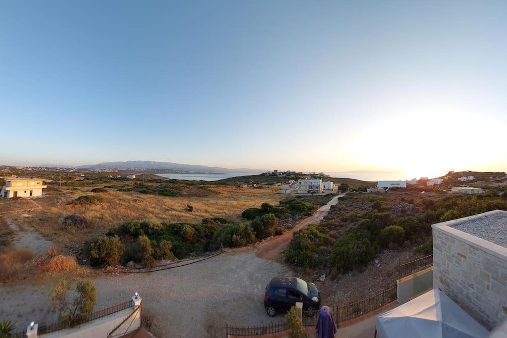 Iakovos Apartments Chorafakia Bagian luar foto