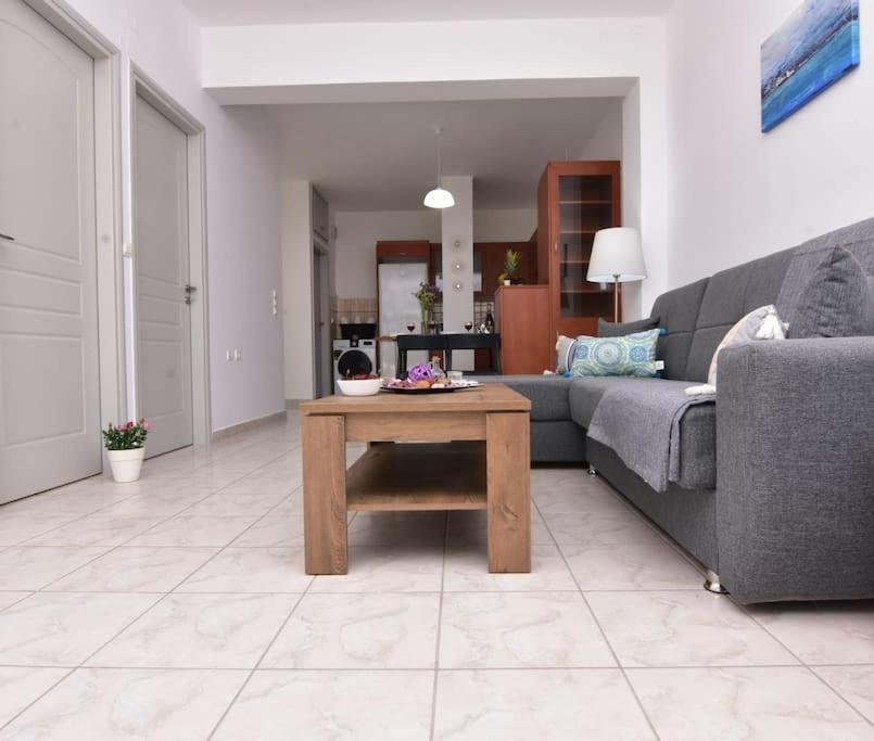 Iakovos Apartments Chorafakia Bagian luar foto
