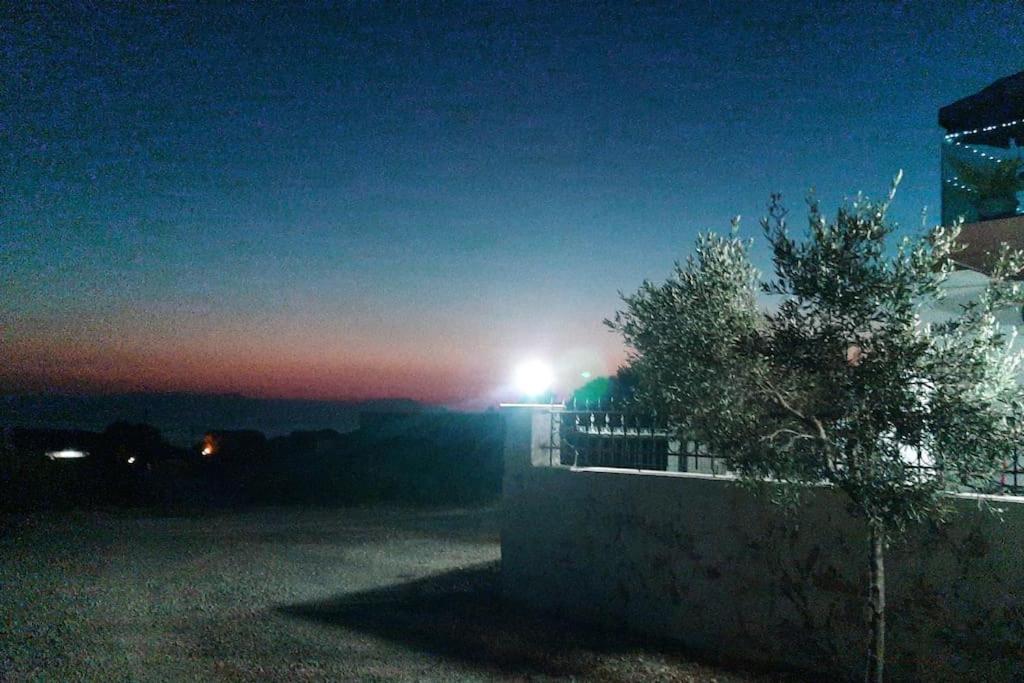 Iakovos Apartments Chorafakia Bagian luar foto